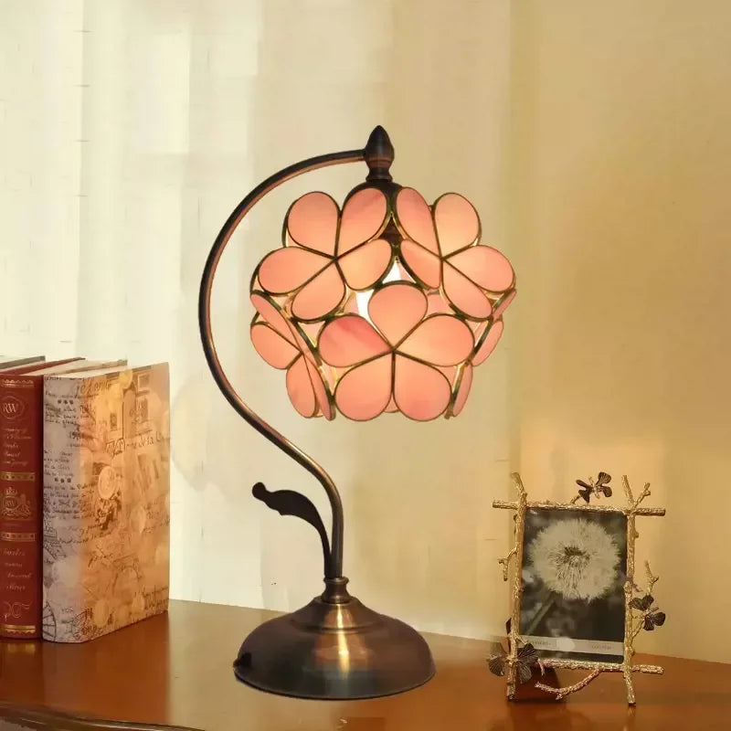 Retro Shell Table Lamp