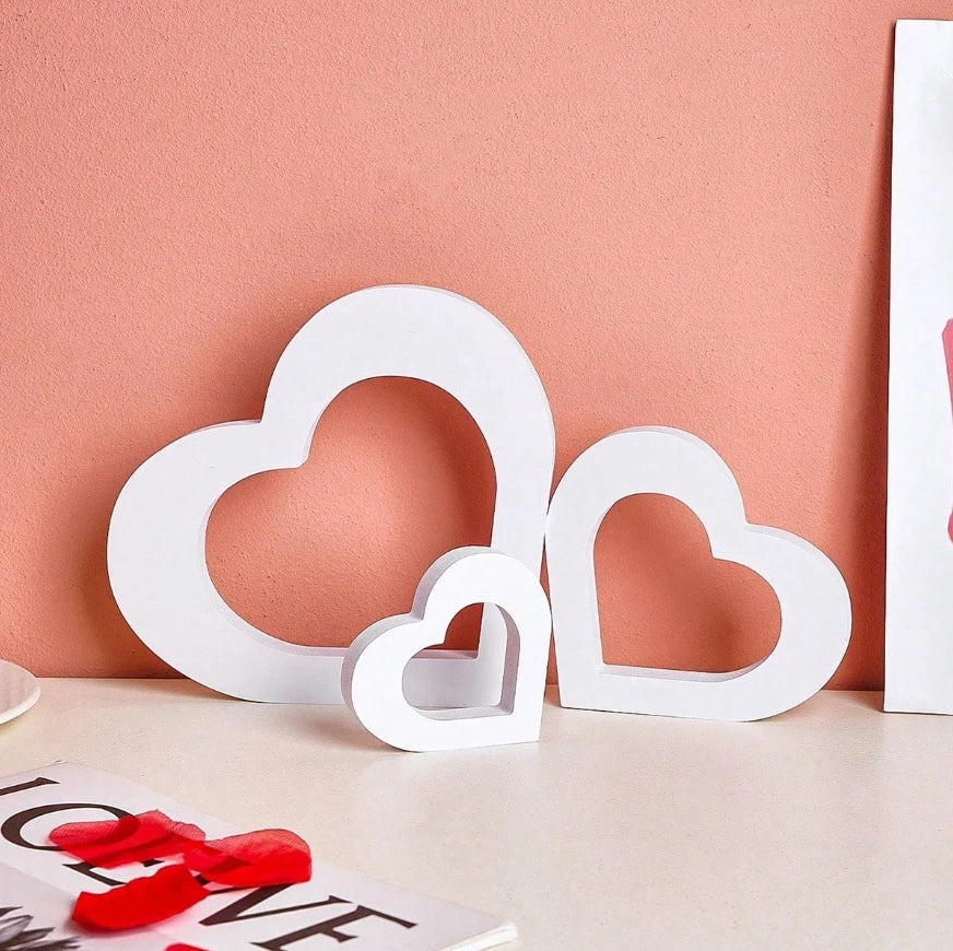 3-Piece White Heart-Shaped Decorative Set
