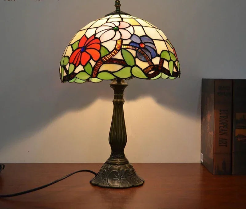 Retro Shell Table Lamp