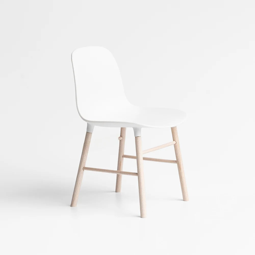 Miniature Decorative Chair for Dollhouses and Scene Styling