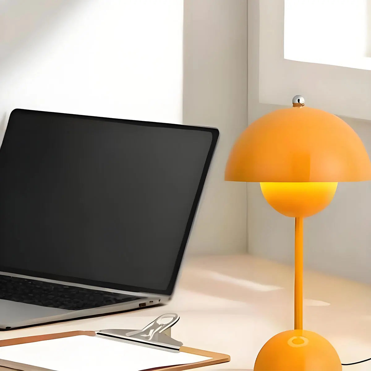 The Bloom Lamp