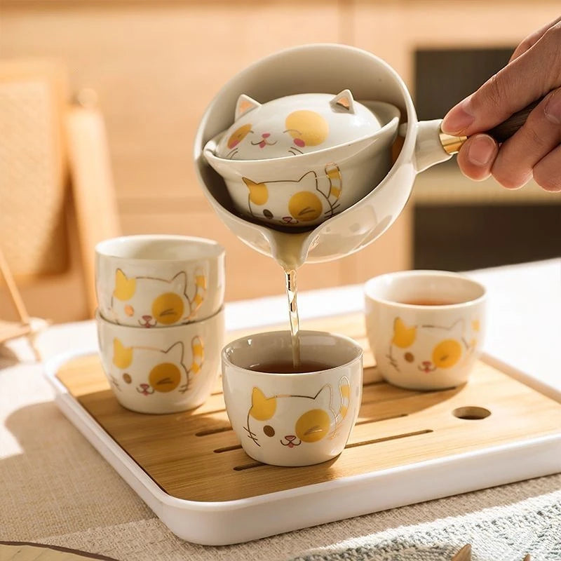 Cartoon Cat Ceramic Teapot with Wooden Handle