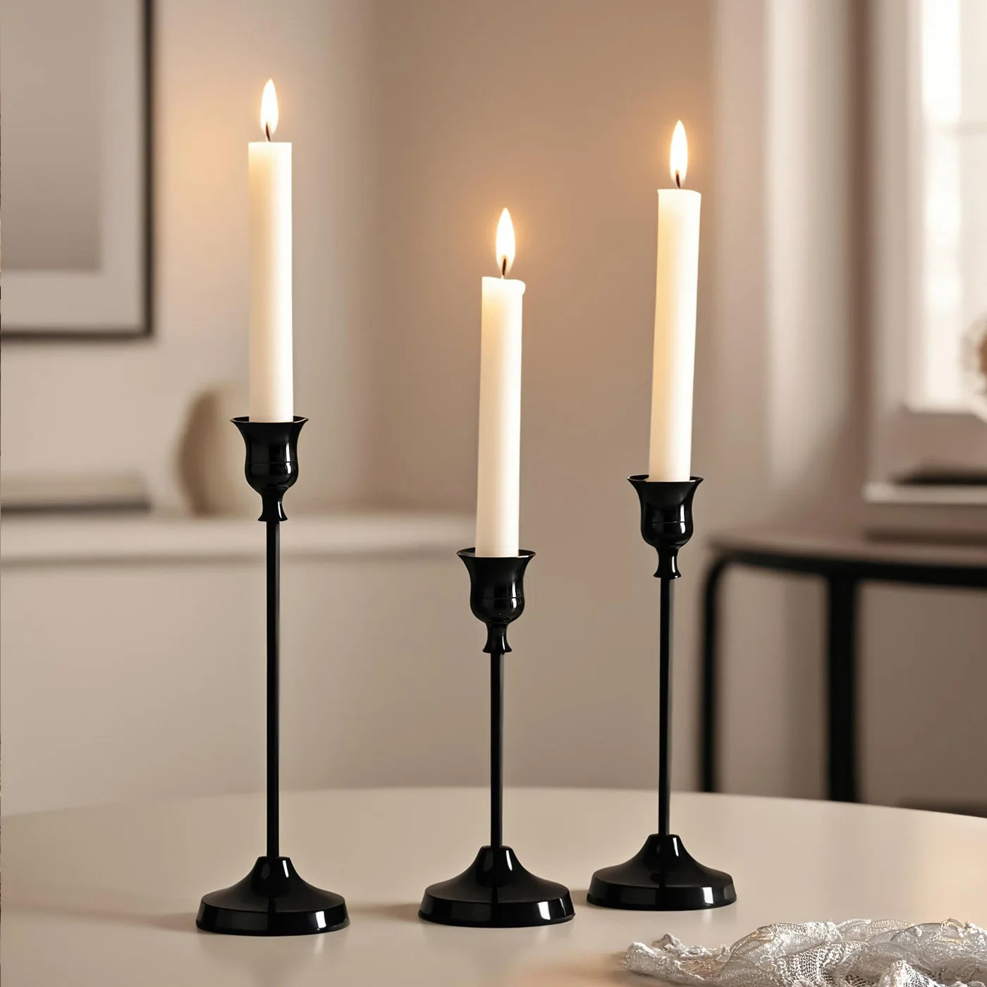 European-Style Minimalist Metal Candlestick Holders