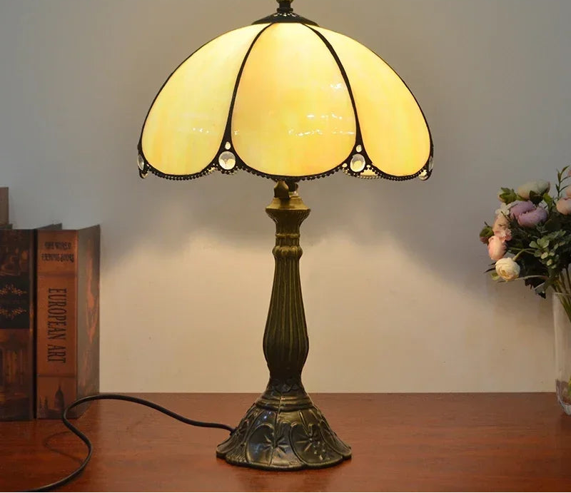 Retro Shell Table Lamp