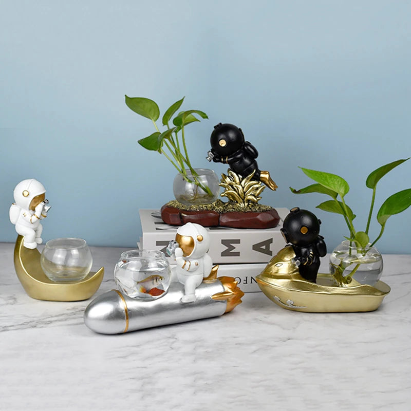 astronaut plant pot Astronaut Indoor Plant Pot